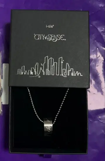 i-dle 전시회 CITY of SENSE 반지 목걸이