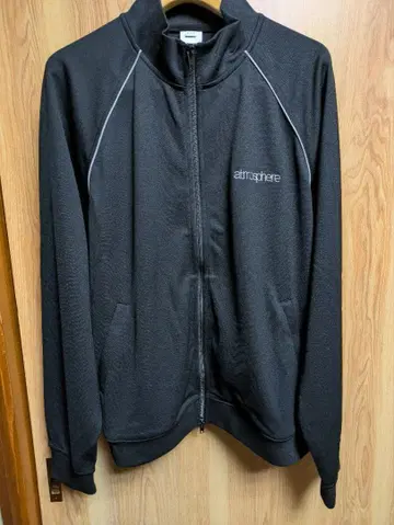[ 미사용 새상품 사이즈 XL ] 아토모스 atmosphere 블랙 저지