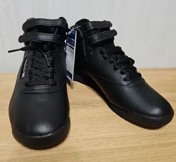 리복 프리스타일 하이 블랙 24cm 택 포함 새상품