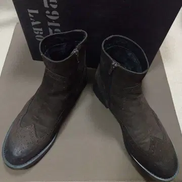 브라운 스웨이드 지퍼 부츠