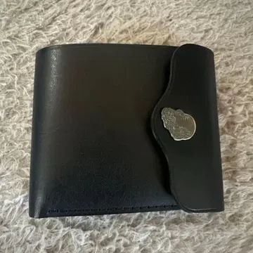 BROWN BROWN 이단 접이식 지갑 블랙 가죽 새상품 소가죽