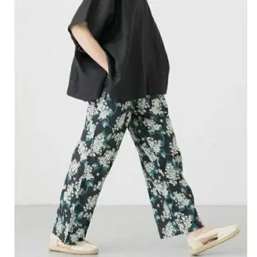 [ 시착만 한 상품, 컨디션 최상 ] 카구레 리버티 이지 팬츠 라일락