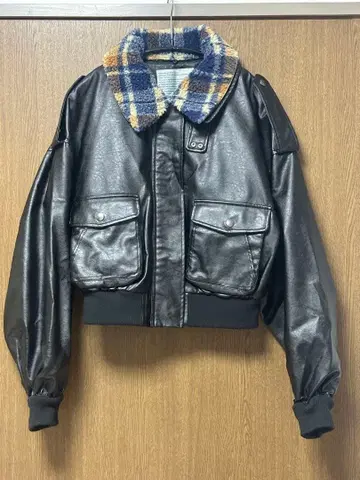 새상품급 티나조준 플라이트 자켓 3way 블랙