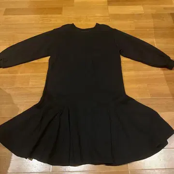 [ Narcissus ] 블랙 밑단 플레어 원피스/FREE