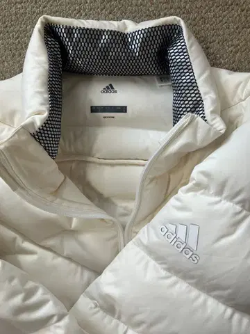 adidas 화이트 다운 자켓