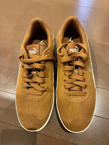 PUMA 브라운 스웨이드 스니커즈