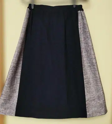 플레어 스커트 네이비 컬러와 퍼플 트위드