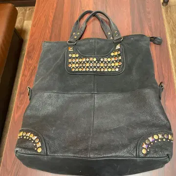 TRES 트레 스터드 부착 2way 핸드백