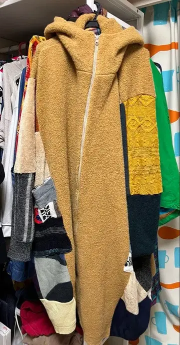 LOWRUNDER 리메이크 코트 보아