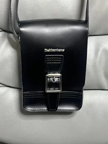 닥터마틴 숄더백