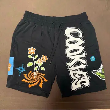 Cookies 꽃무늬 숏팬츠 M 사이즈 블랙