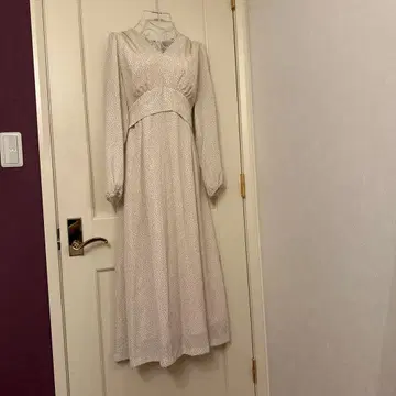 셀포드 화이트 도트 원피스