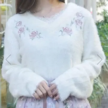 axes femme 로즈 자수 페더 니트 kawaii