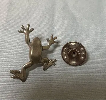 개구리 디자인 핀 배지 미국제