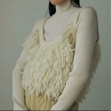 anuke Fringe Knit Bustier