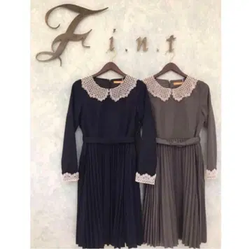 Fi.n.t 핀트 레이스 옷깃 아코디언 플리츠 원피스 네이비