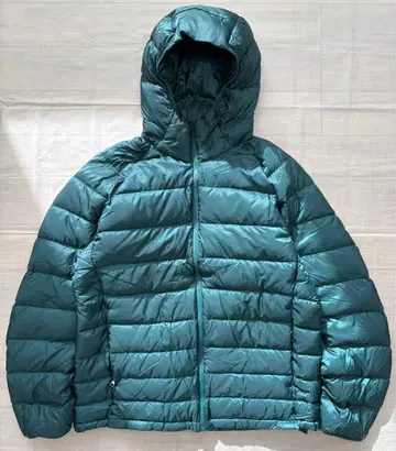 유니클로 울트라 라이트 다운 3D 컷 XL