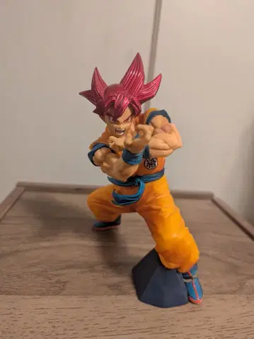 손오공 슈퍼 사이어인 갓 피규어