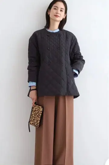 INDIVI 네이비 퀼팅 자켓 더블 버튼