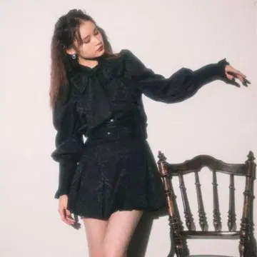 BUBBLES 리본 블라우스 스커트 셋업