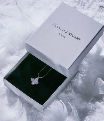 JILL by JILL STUART 대형 클로버 목걸이