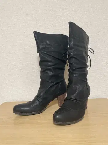 [ 새상품급 ] 가죽 미들 부츠 블랙 39