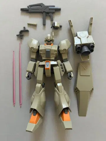 건담 프라모델 HG 제간 A2형 제너럴 레빌 배치기