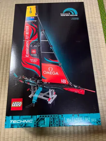 레고 42174 Emirates Team New Zealand AC75