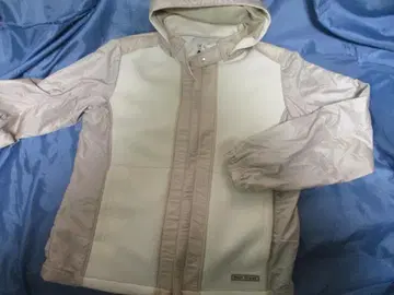 [ Heal Creek ] 후드 부착 자켓 사이즈 50