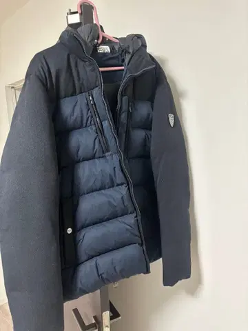 EA7 후드 부착 다운 자켓 네이비