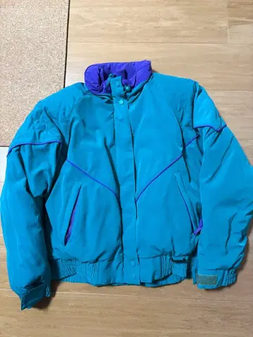 EDDY BAUER 블랙 택 70s 다운 자켓 쇼트 기장 두꺼운