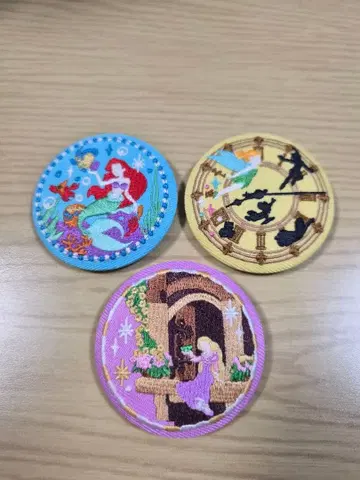 디즈니 자수 배지 3개 세트. 아리엘, 팅커벨, 라푼젤
