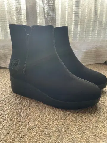 루코라인 하이컷 부츠 지퍼 부츠 블랙 사이드 지퍼 사이드 고어