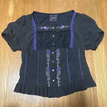 OZZ ONESTE 블라우스