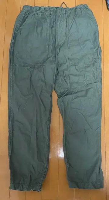 코튼 소재 올리브 그린 팬츠 S