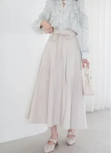 베이지 플레어 스커트 허리밴딩