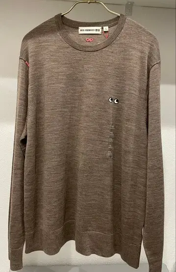 택 포함 새상품 UNIQLO 안야 힌드마치 스웨터 베이지 XL