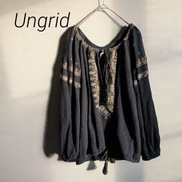 Ungrid 언그리드 메탈릭 자수 블라우스 블랙