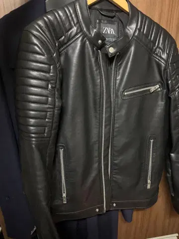 ZARA 가죽 재킷과 롱 코트