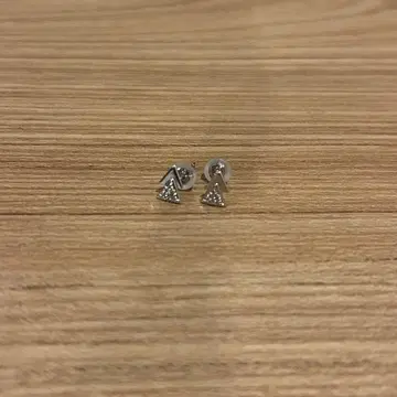 삼각형 스터드 귀걸이 스톤 포함