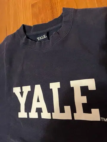 Yale 크루넥 리버스 위브 맨투맨 네이비