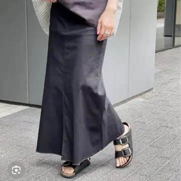 spick&span 블랙 플레어 스커트 슬릿 포함