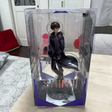 에반게리온 신지 액션 피규어