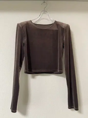 [ 미사용 새상품 ] 아뉴앙스 벨로아 상의