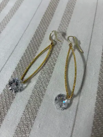 napa 나파 후프 귀걸이 크리스탈 포함