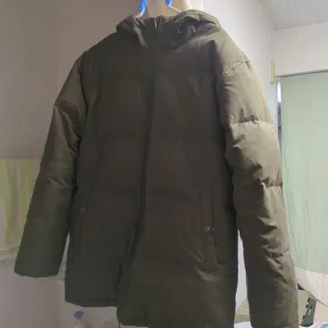 후드 부착 다운 자켓 유니클로 M