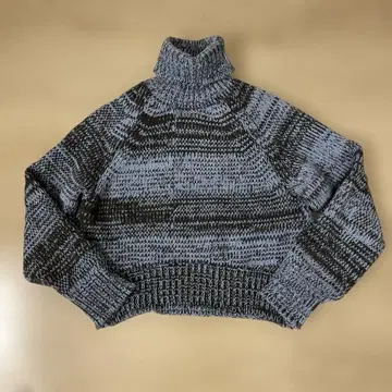 ALLEGE 하이넥 니트