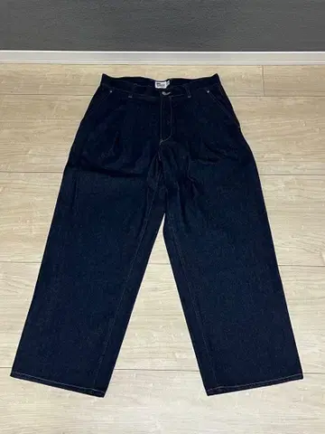 트래디셔널 웨더웨어 다크 블루 와이드 레그 데님