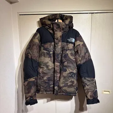 THE NORTH FACE 발트로 라이트 자켓 카모플라쥬