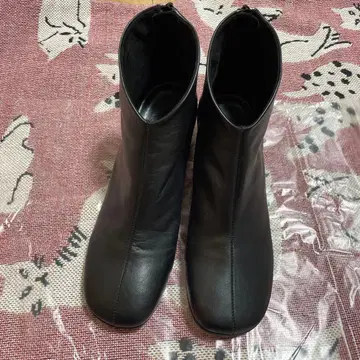 MOHI 스퀘어토 백지퍼 부티